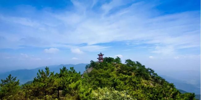 孝昌双峰山23度森林避暑