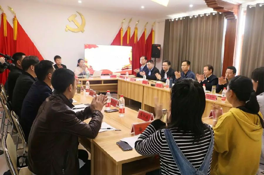 阿东在河南调研共青团工作时强调 加强党建带团建工作 促进青...
