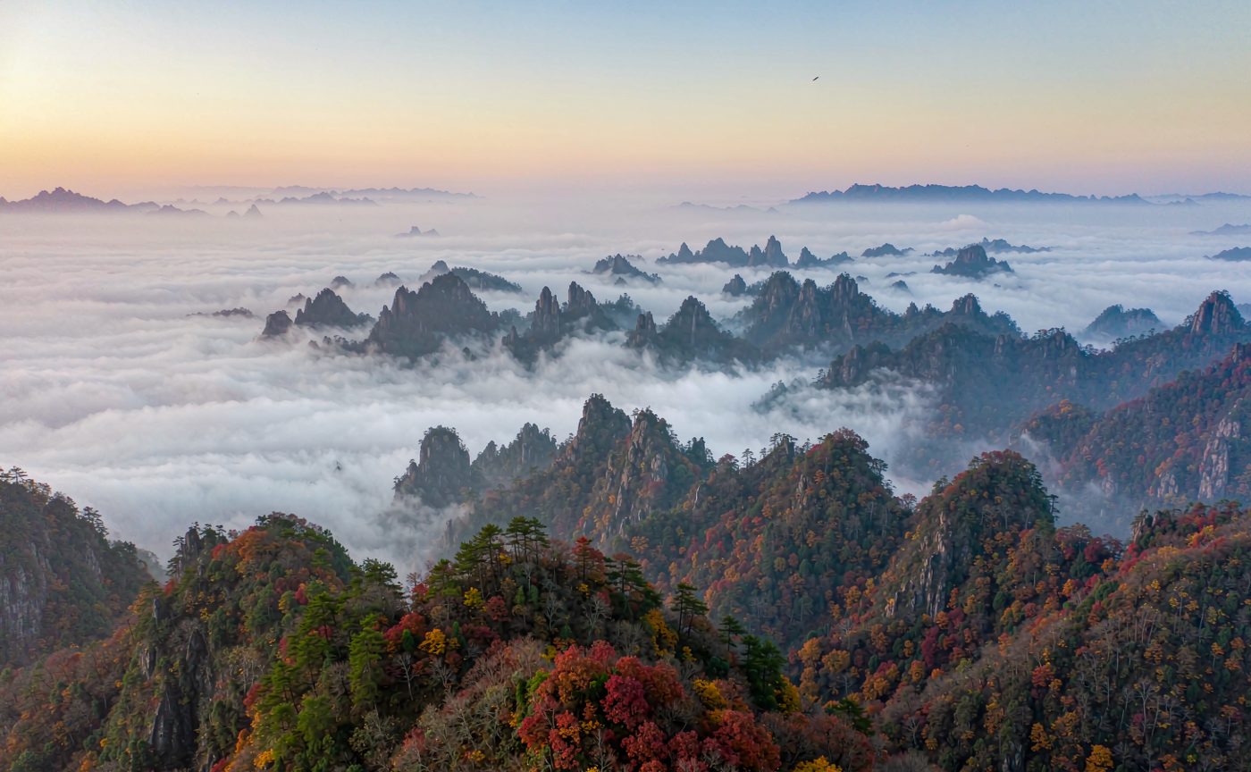 大别山秋山云海