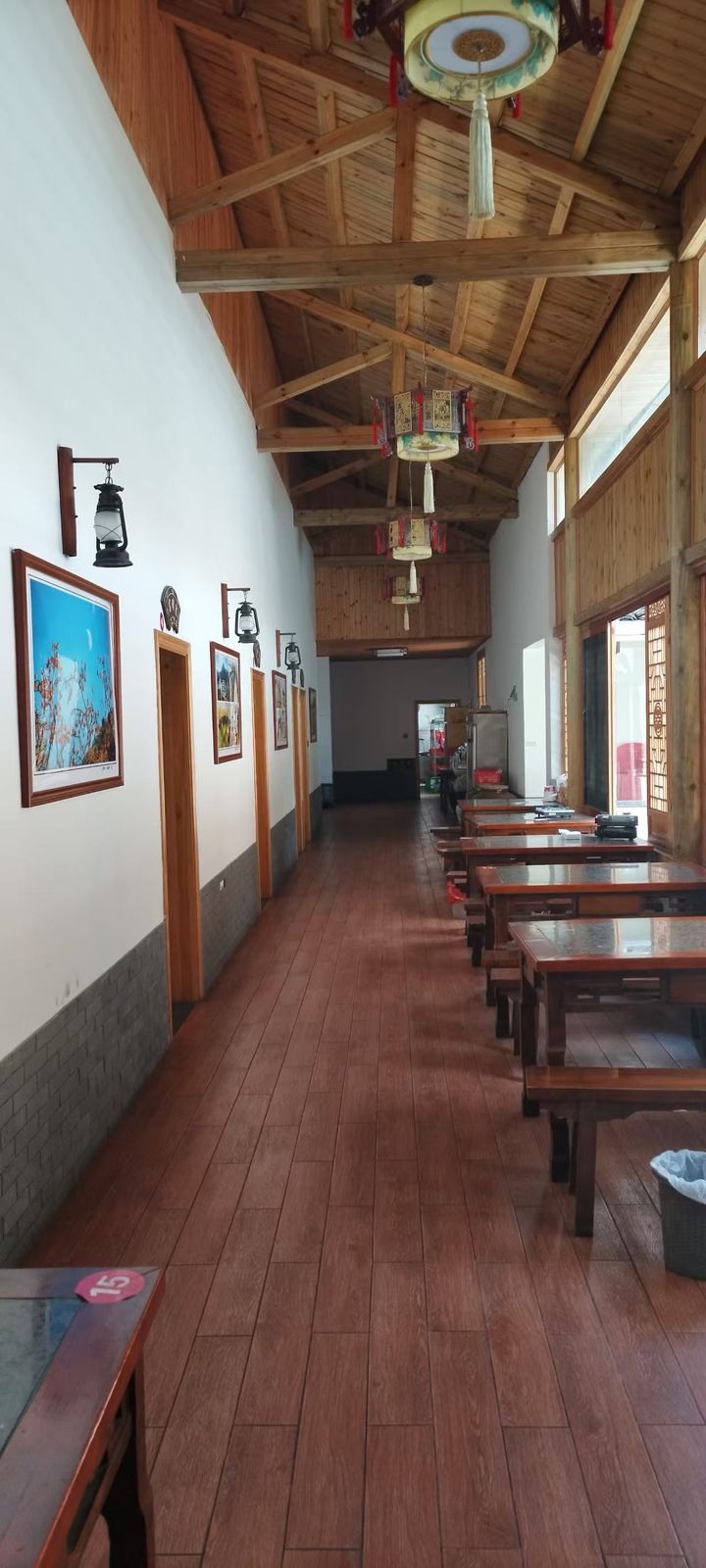 大厅圆桌