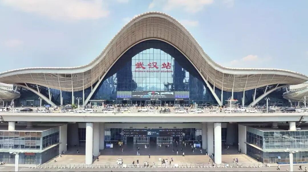 武汉站站房实景